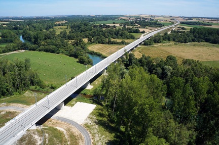 02 25 P Viaduc-Charente-mediane